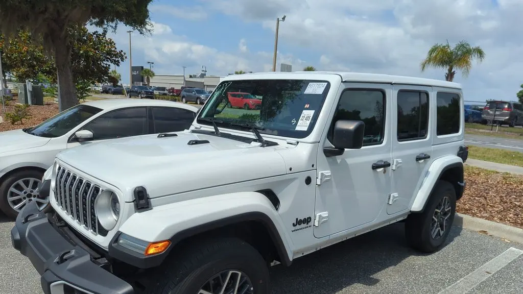 2025 Jeep Wrangler Sahara