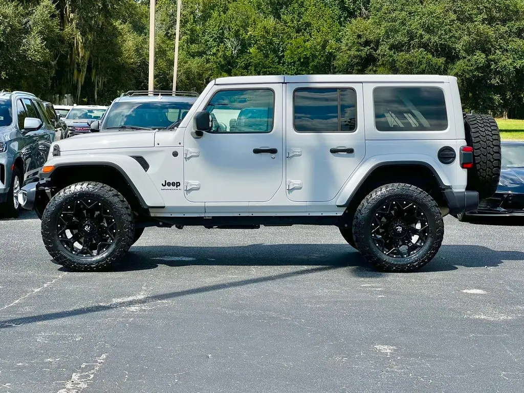 2025 Jeep Wrangler - $39,195