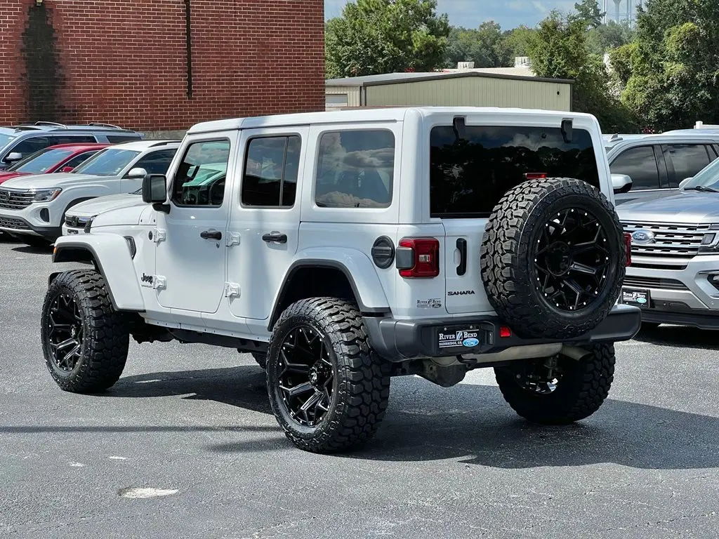 2025 Jeep Wrangler - $39,195