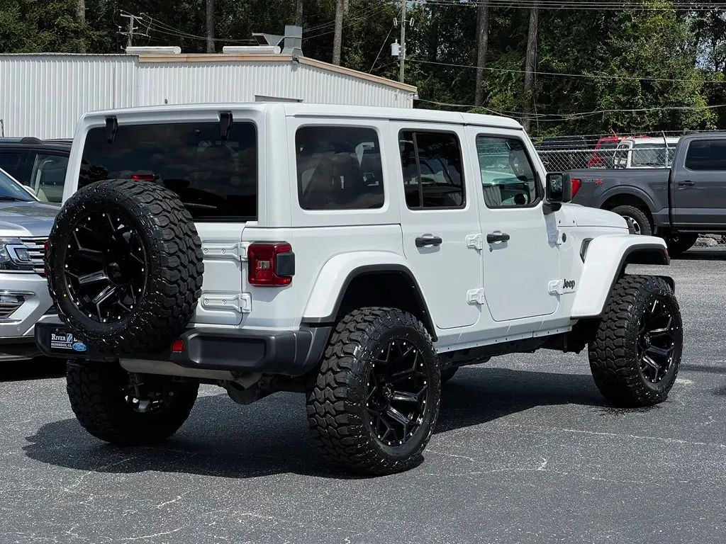 2025 Jeep Wrangler - $39,195