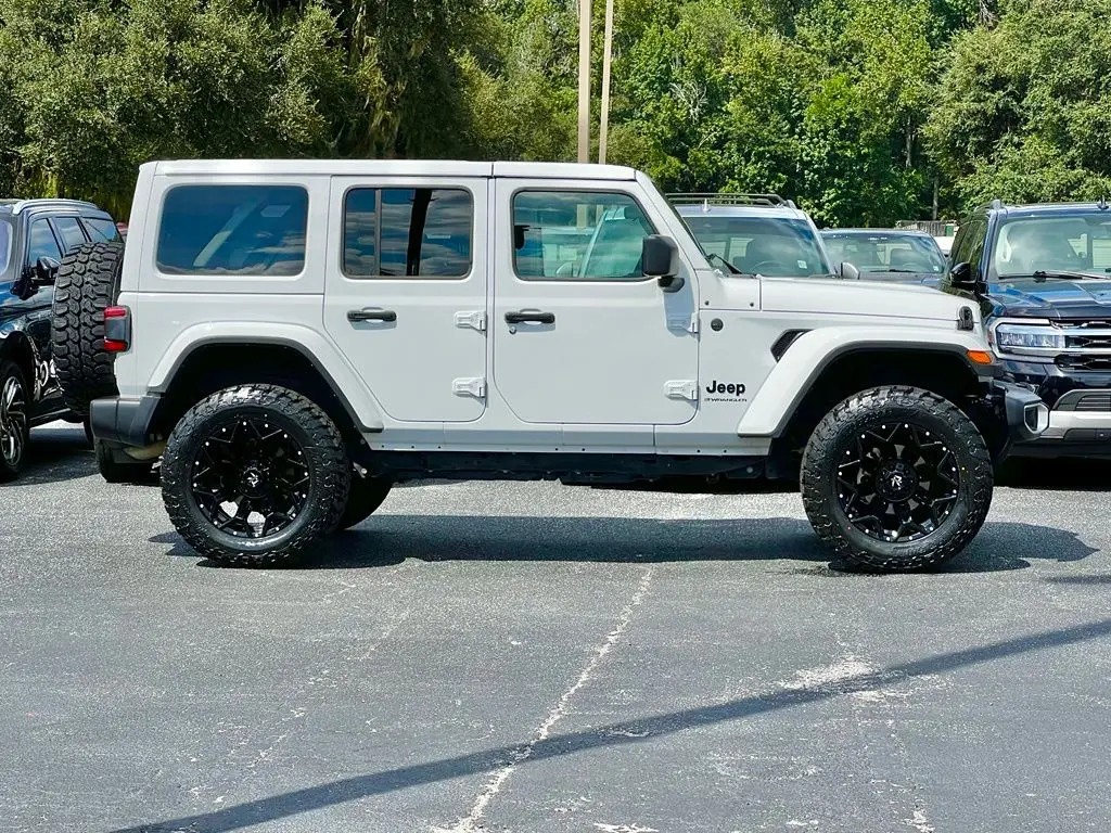 2025 Jeep Wrangler - $39,195