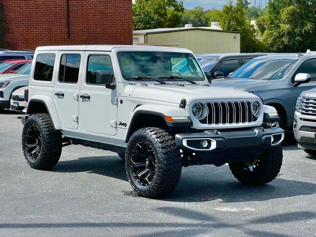 2025 Jeep Wrangler - $39,195