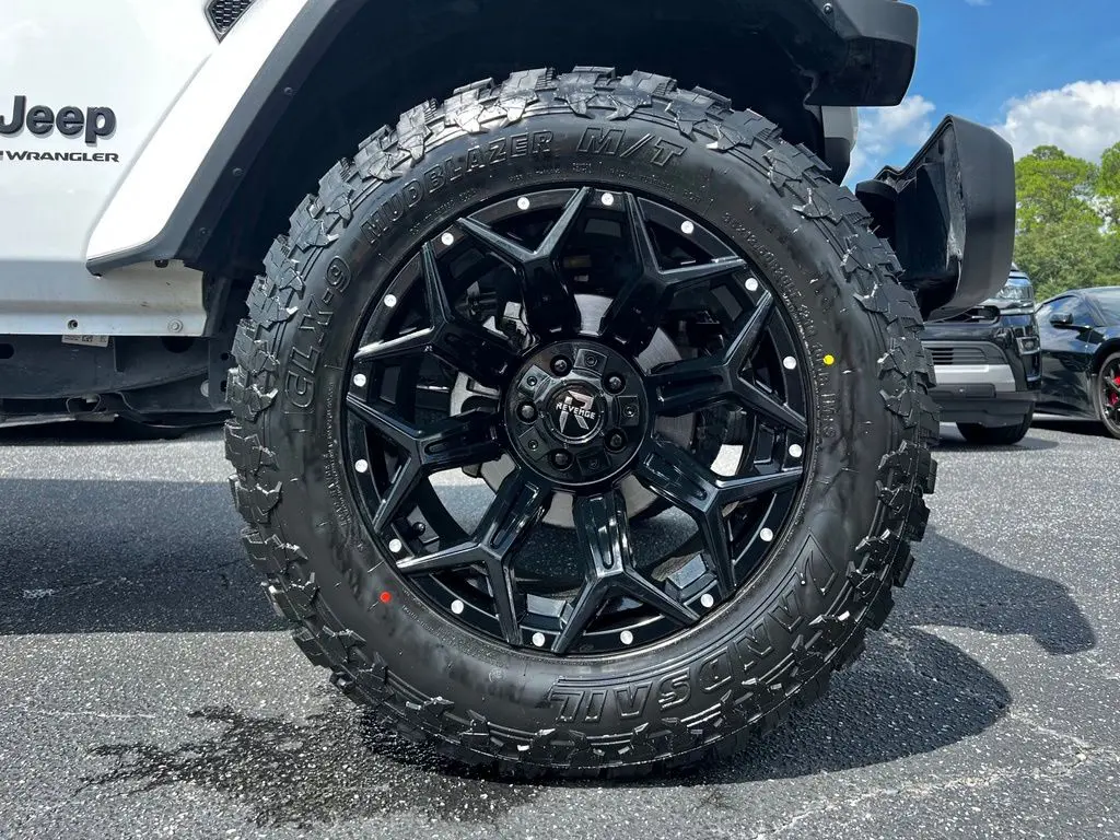 2025 Jeep Wrangler - $39,195