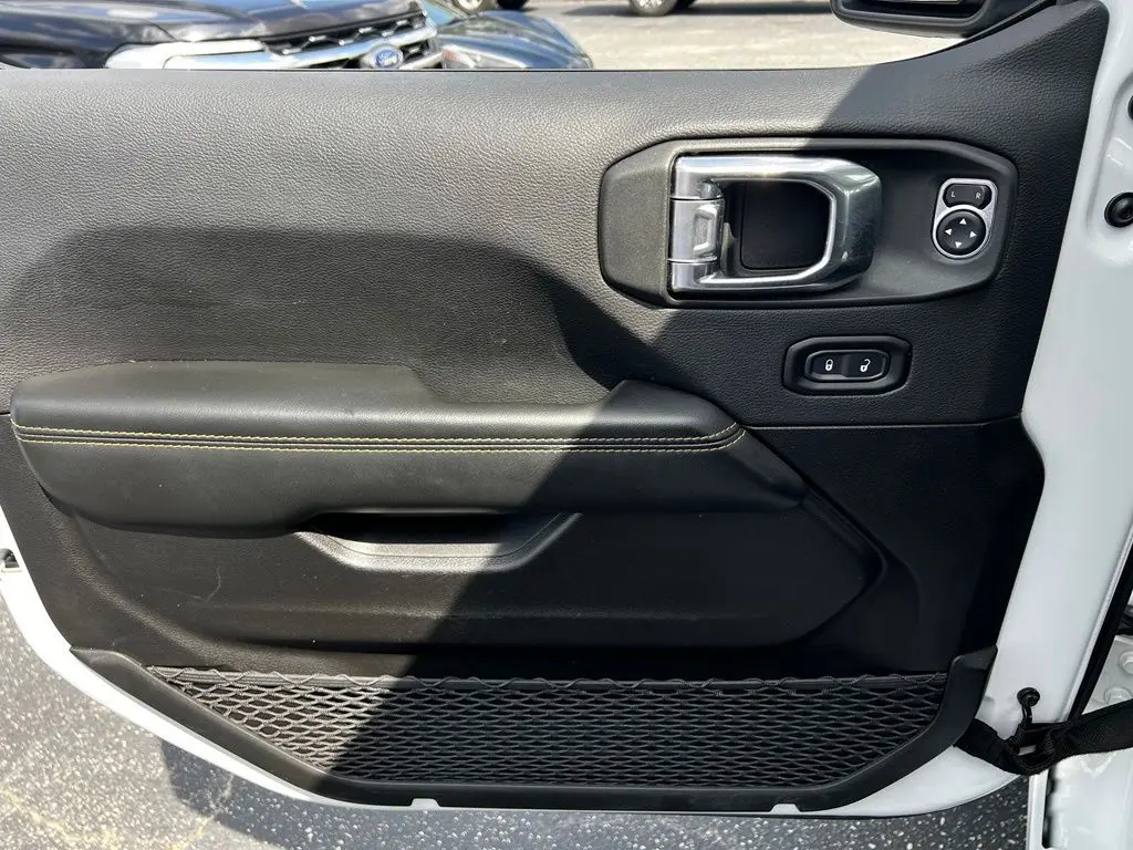 2025 Jeep Wrangler - $39,195