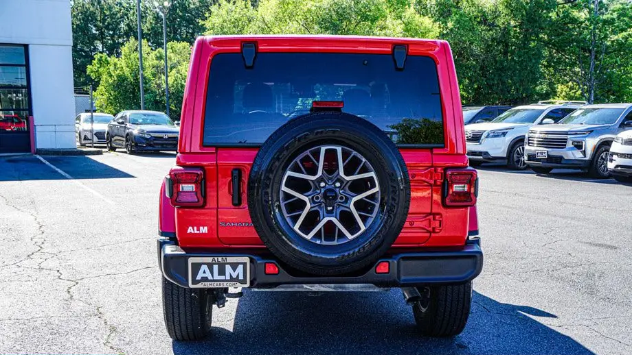2025 Jeep Wrangler Sahara