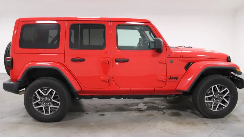 2025 Jeep Wrangler Sahara