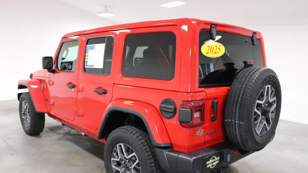 2025 Jeep Wrangler Sahara