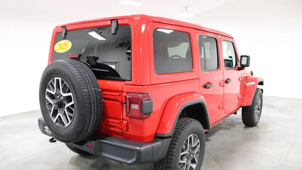 2025 Jeep Wrangler Sahara