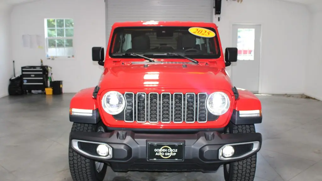 2025 Jeep Wrangler Sahara