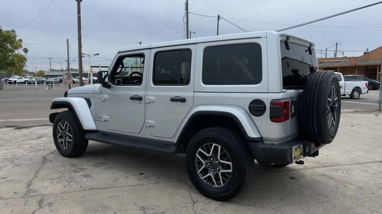 2024 Jeep Wrangler Sahara