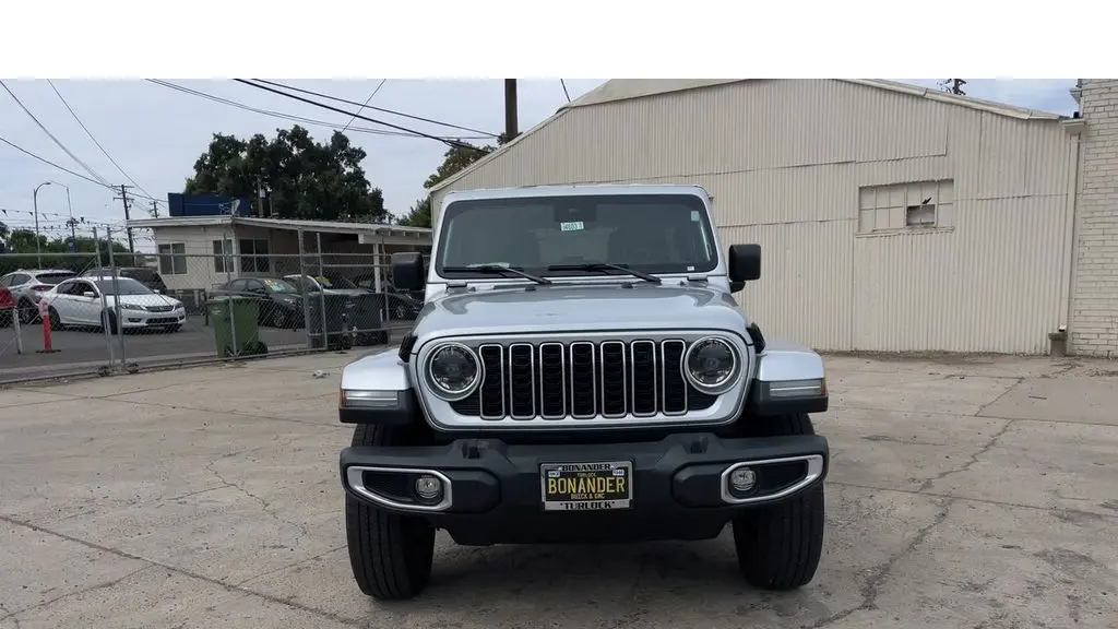2024 Jeep Wrangler Sahara