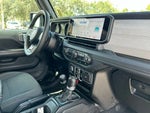 2024 Wrangler Thumbnail 25