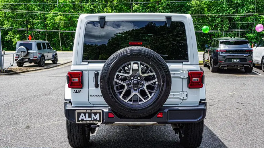 2025 Jeep Wrangler Sahara
