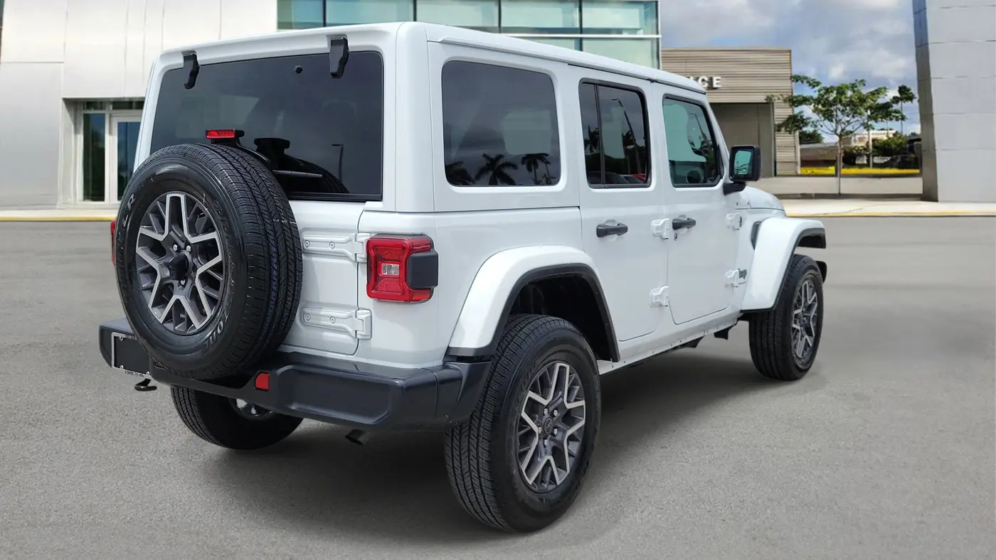 2025 Jeep Wrangler Sahara