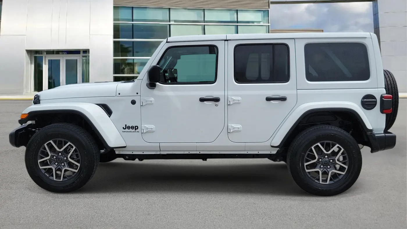 2025 Jeep Wrangler Sahara
