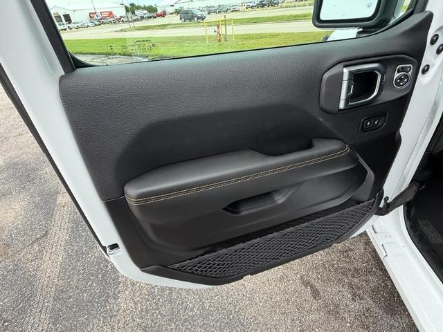 2025 Jeep Wrangler - $35,365