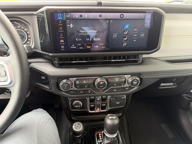 2025 Jeep Wrangler - $35,365