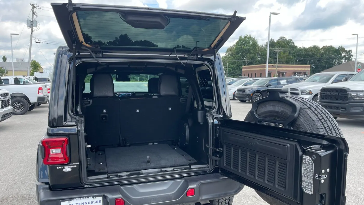 2024 Jeep Wrangler Sahara