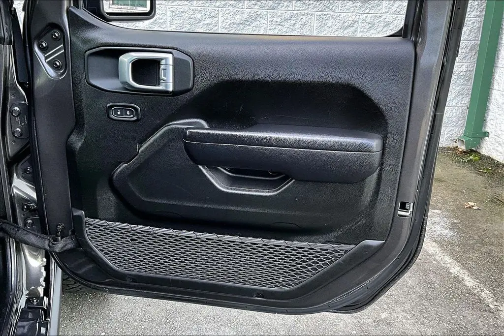 2024 Jeep Wrangler - $33,988