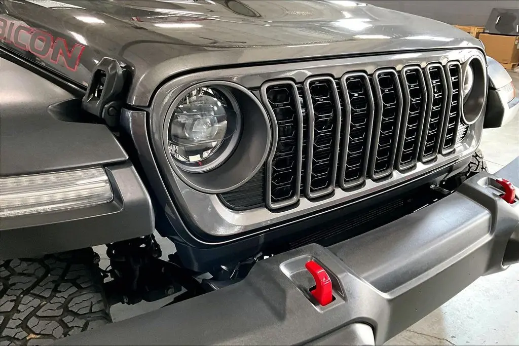 2024 Jeep Wrangler - $33,988