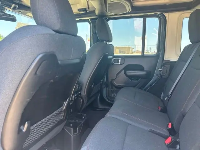 2024 Jeep Wrangler - $33,400