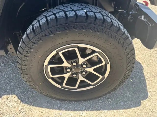 2024 Jeep Wrangler - $33,400