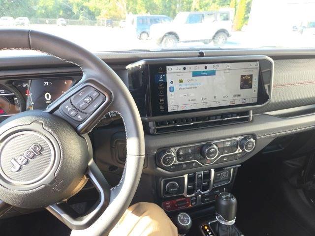2025 Jeep Wrangler Rubicon — photo 1 of 12