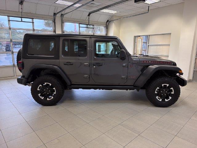 2025 Jeep Wrangler - $34,400