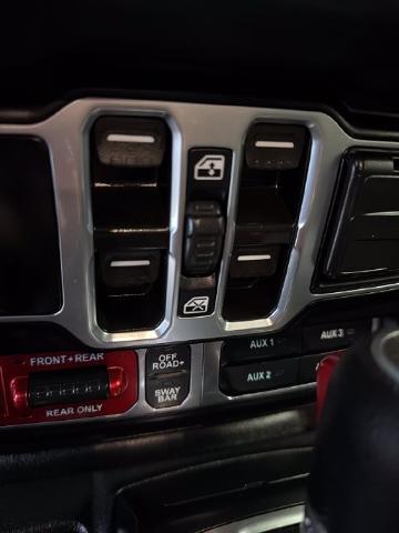 2025 Jeep Wrangler - $34,400