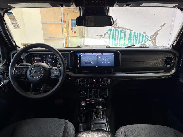 2025 Jeep Wrangler - $34,400