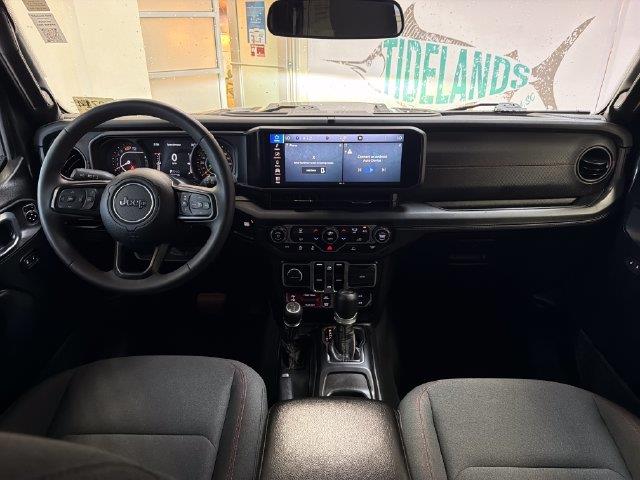 2025 Jeep Wrangler - $34,400