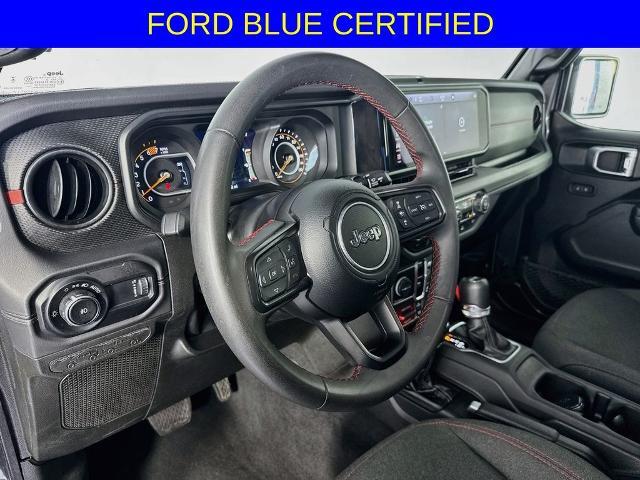 2025 Jeep Wrangler - $32,199