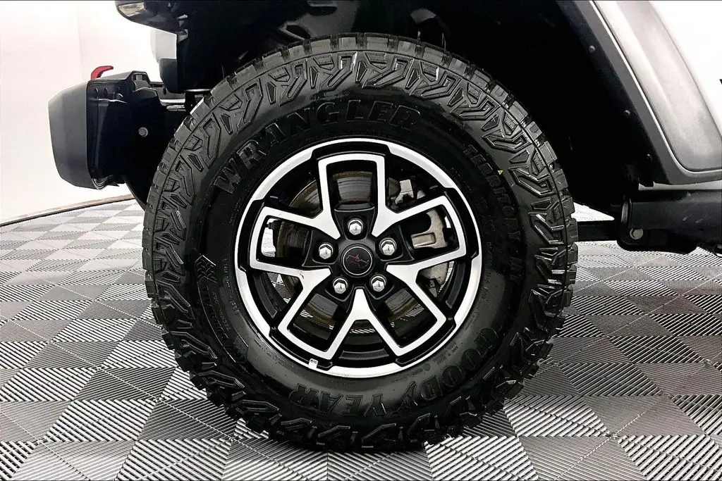 2025 Jeep Wrangler - $39,741