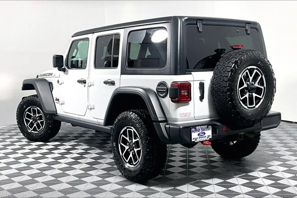 2025 Jeep Wrangler - $39,741