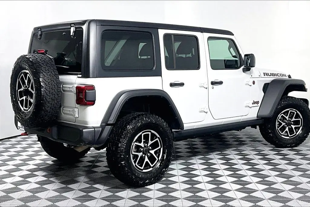 2025 Jeep Wrangler - $39,741