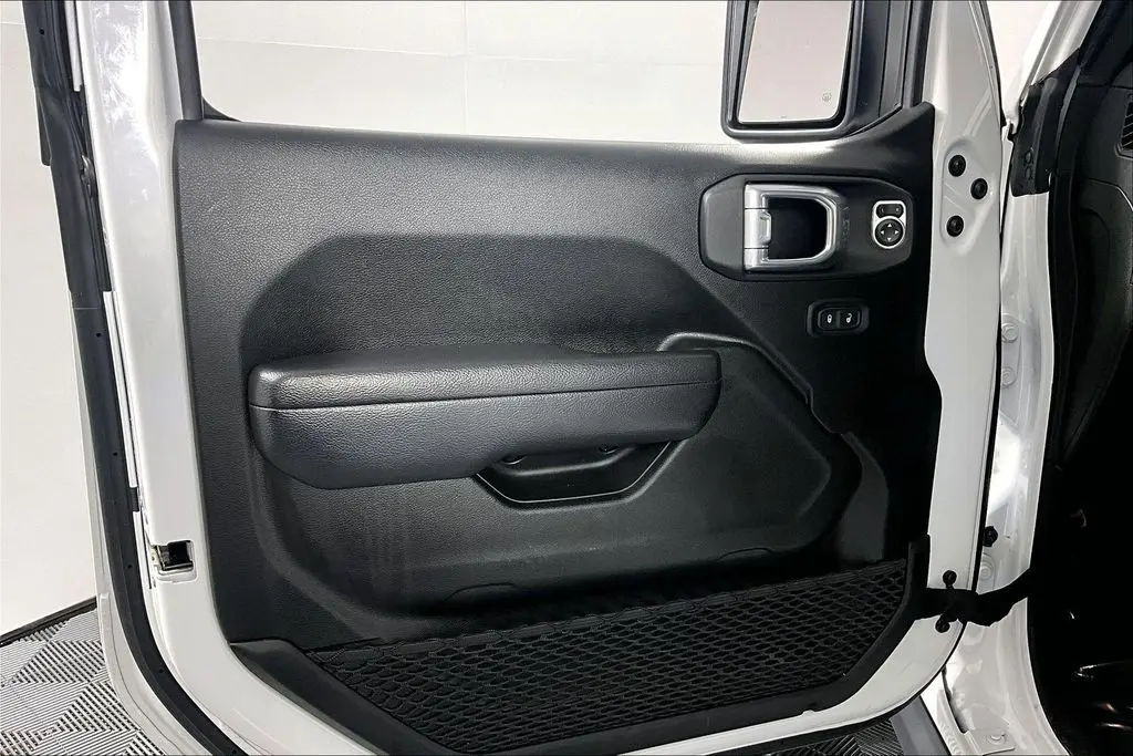 2025 Jeep Wrangler - $39,741