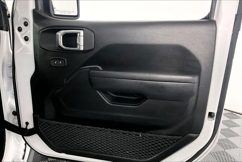 2025 Jeep Wrangler - $39,741