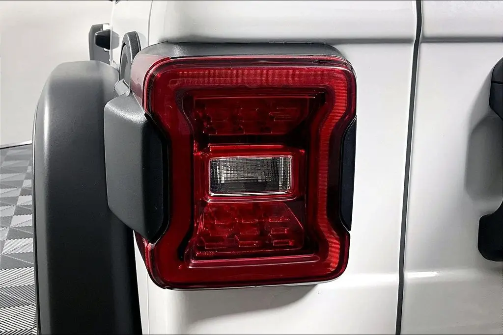 2025 Jeep Wrangler - $39,741