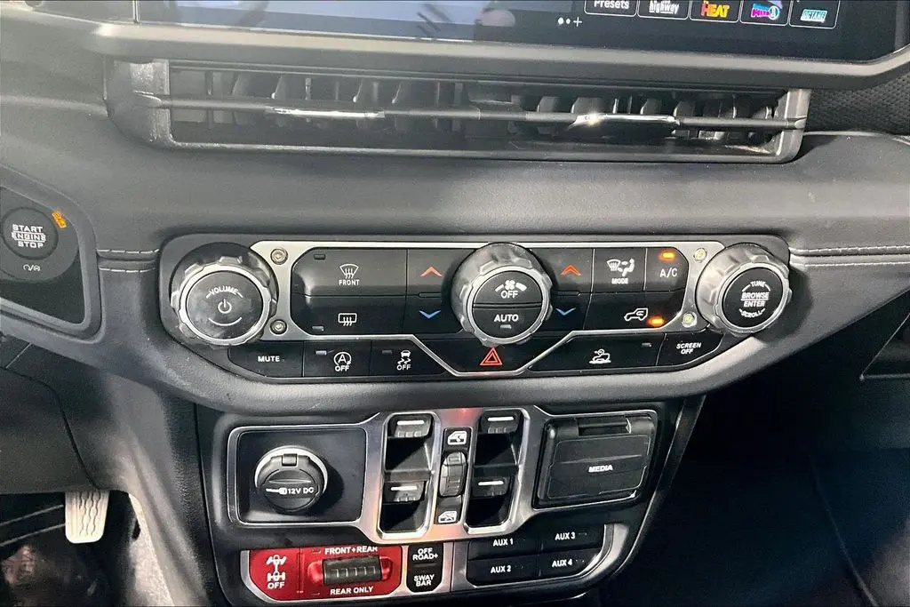 2025 Jeep Wrangler - $39,741