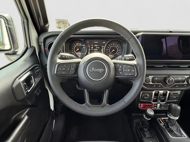 2025 Jeep Wrangler - $38,995