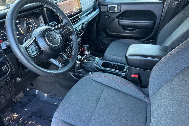 2025 Jeep Wrangler - $32,776