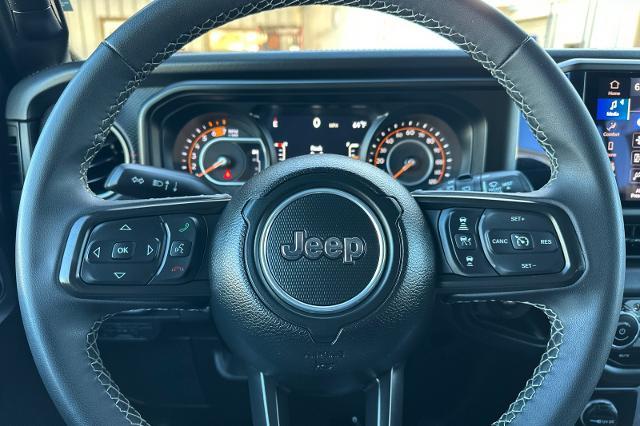 2025 Jeep Wrangler - $32,776