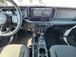 2025 Wrangler Thumbnail 25