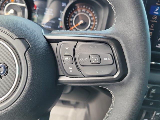2025 Jeep Wrangler - $41,772