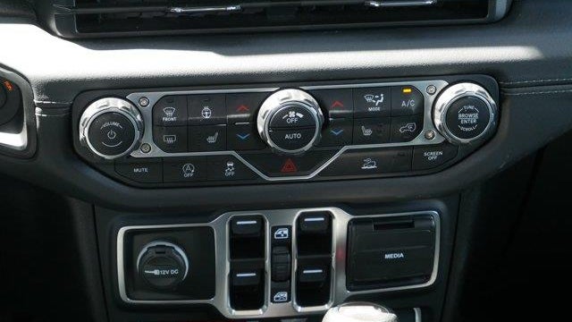 2025 Jeep Wrangler Rubicon X