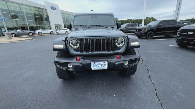 2025 Jeep Wrangler - $38,629