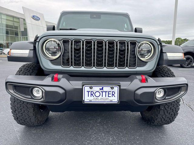 2025 Jeep Wrangler - $38,629