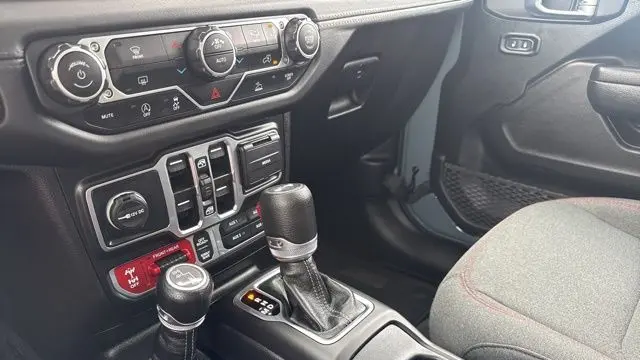 2025 Jeep Wrangler Rubicon X