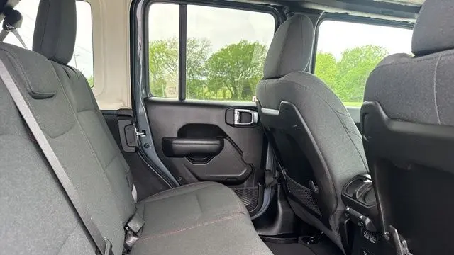 2025 Jeep Wrangler Rubicon X