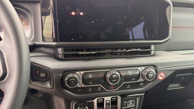 2025 Jeep Wrangler Rubicon X